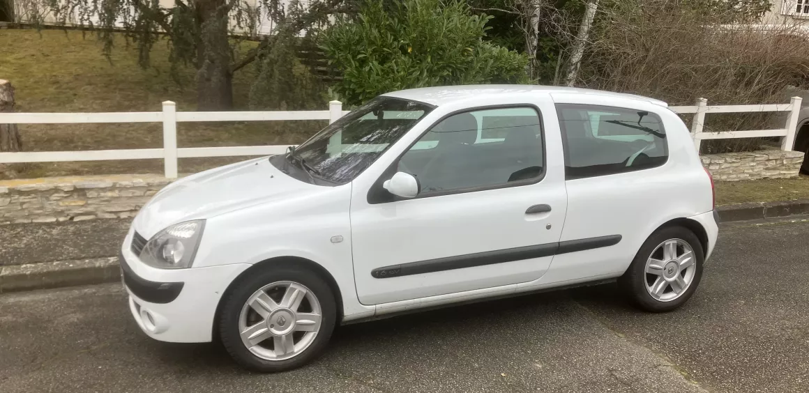 CLIO 2 1.6 16V 110 DYNAMIQUE