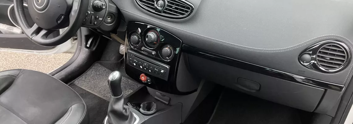 CLIO 3 ESTATE 1.2 TCE 106 NIGHT AND DAY ESSENCE CRIT AIR 1
