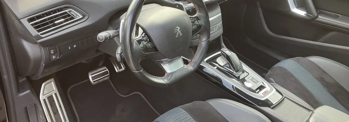  308  1.2  130  TECH EDITION  EAT8  ESSENCE CRIT AIR 1